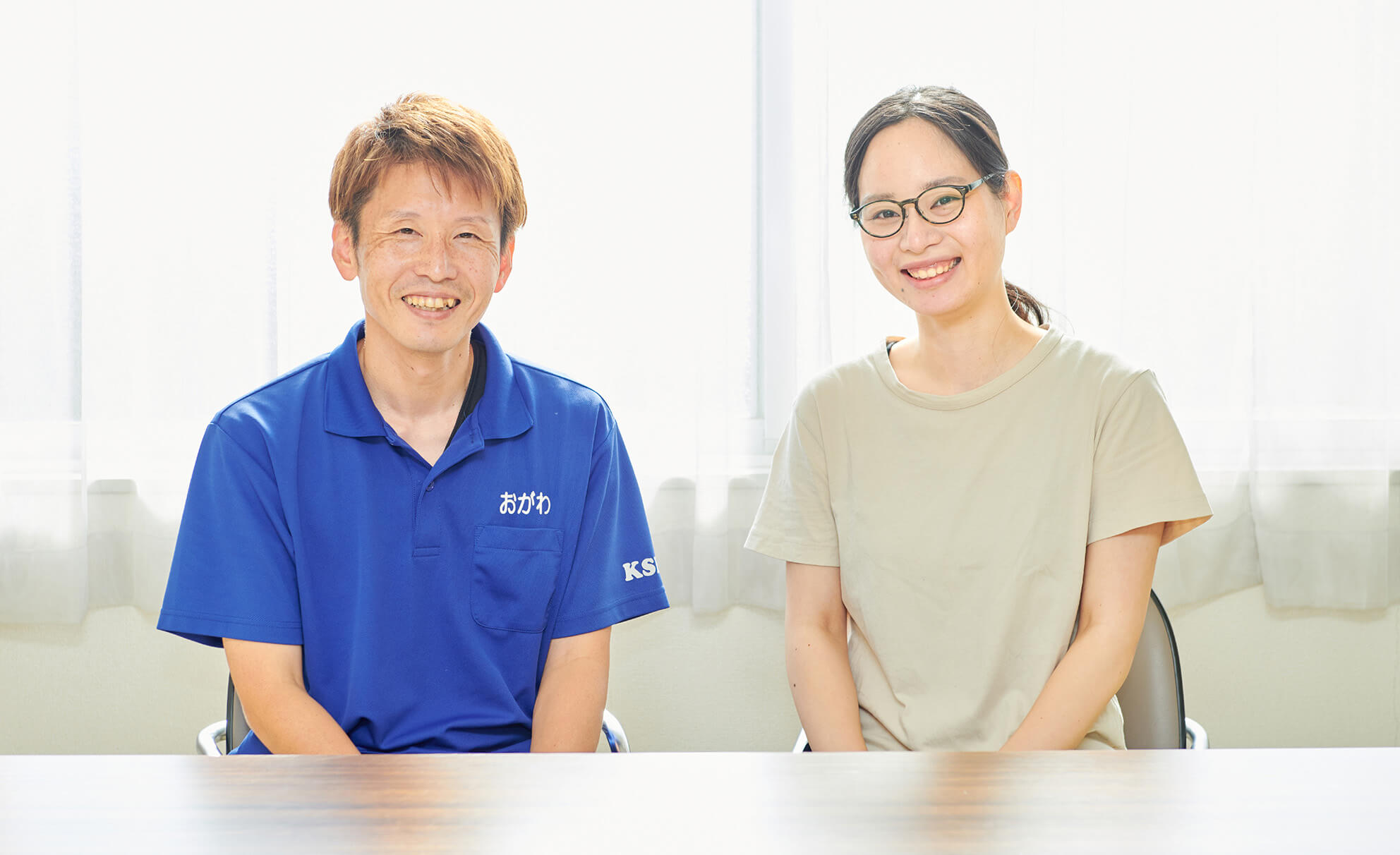 職員中途入社×新卒入社 職員対談の写真
