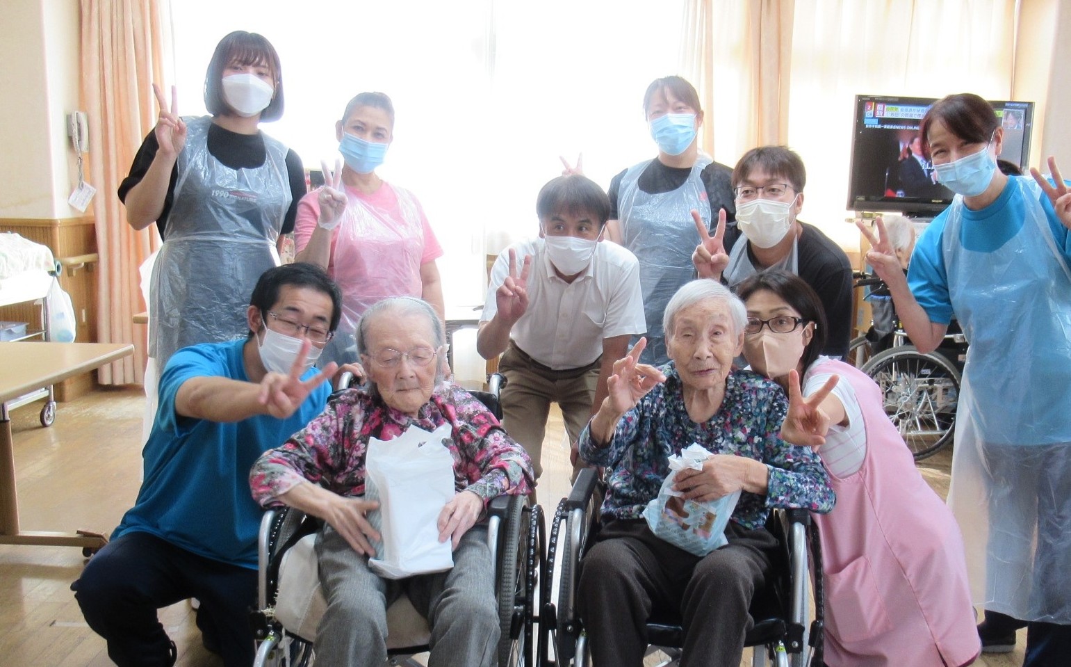 ささやかですが