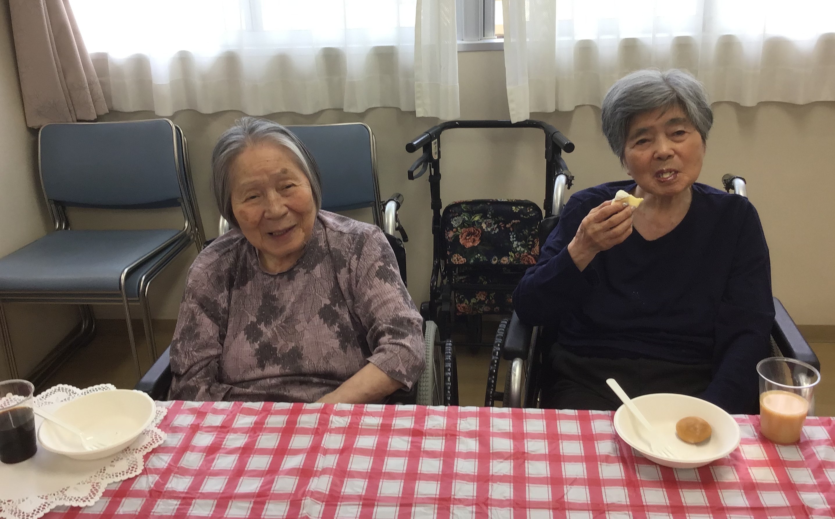 久しぶりの茶話会（特養）