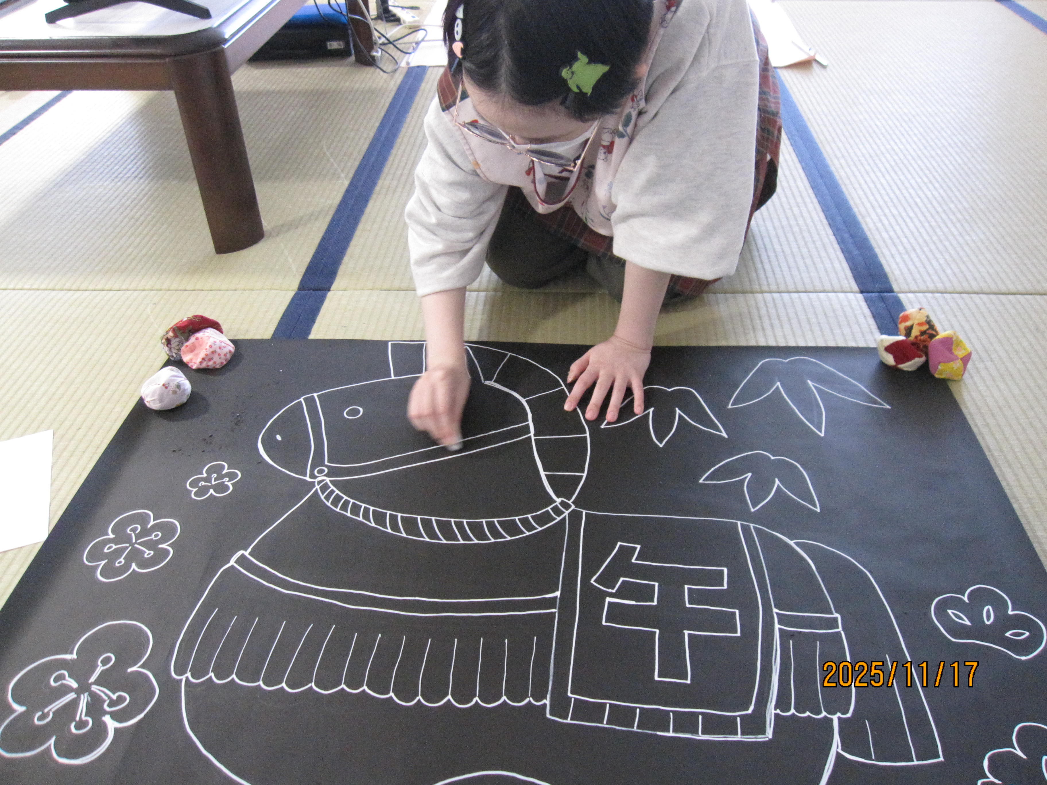 デイ　ちぎり絵の制作